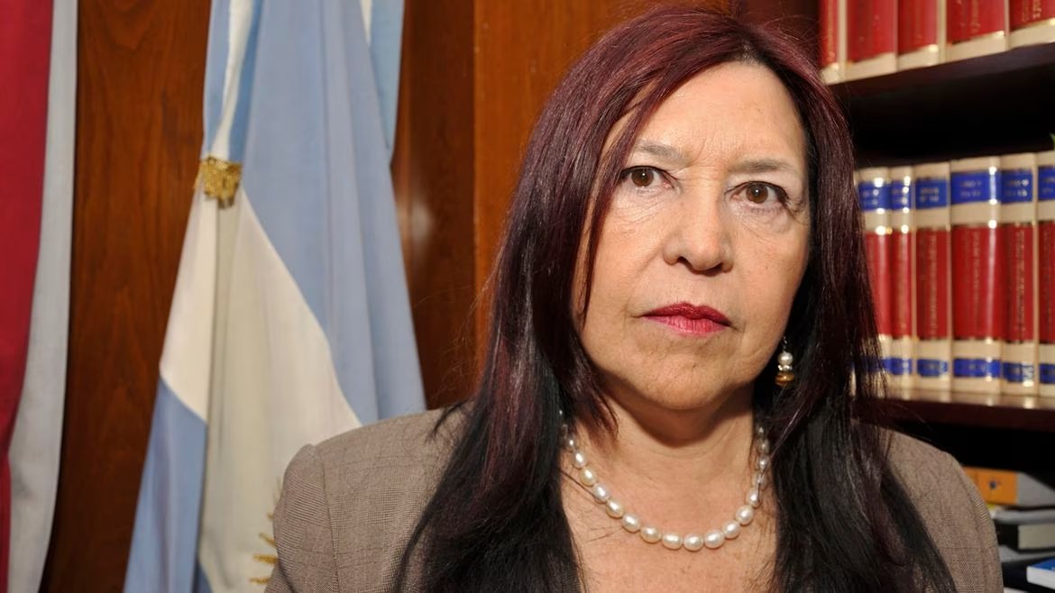 El gobierno presiona para que no jubilen a la jueza Figueroa