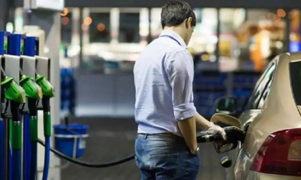 Cargar nafta solo: habilitan el autodespacho de combustible