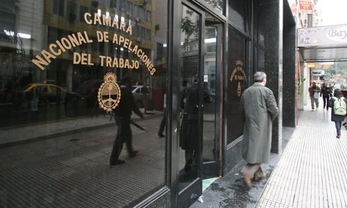 Fallo en contra de una trabajadora infiel que buscaba competir con su propia empresa