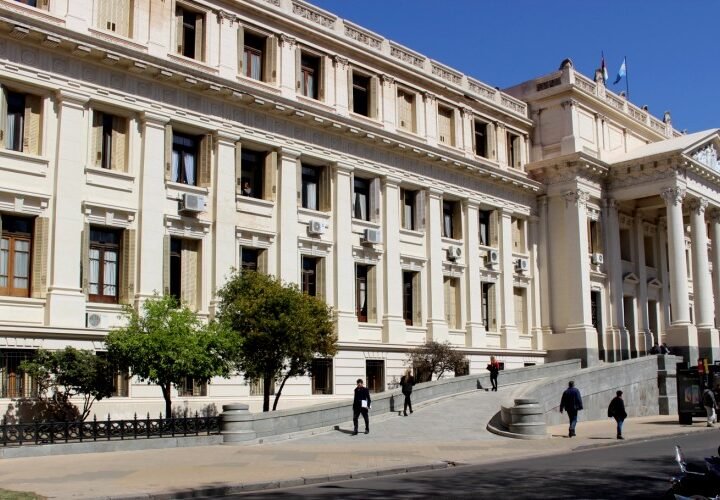 Reclamaba una indemnización, pero la justicia demostró  vinculación asociativa y no laboral