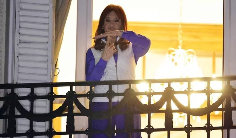 Cristina, con terraza y menos visitas