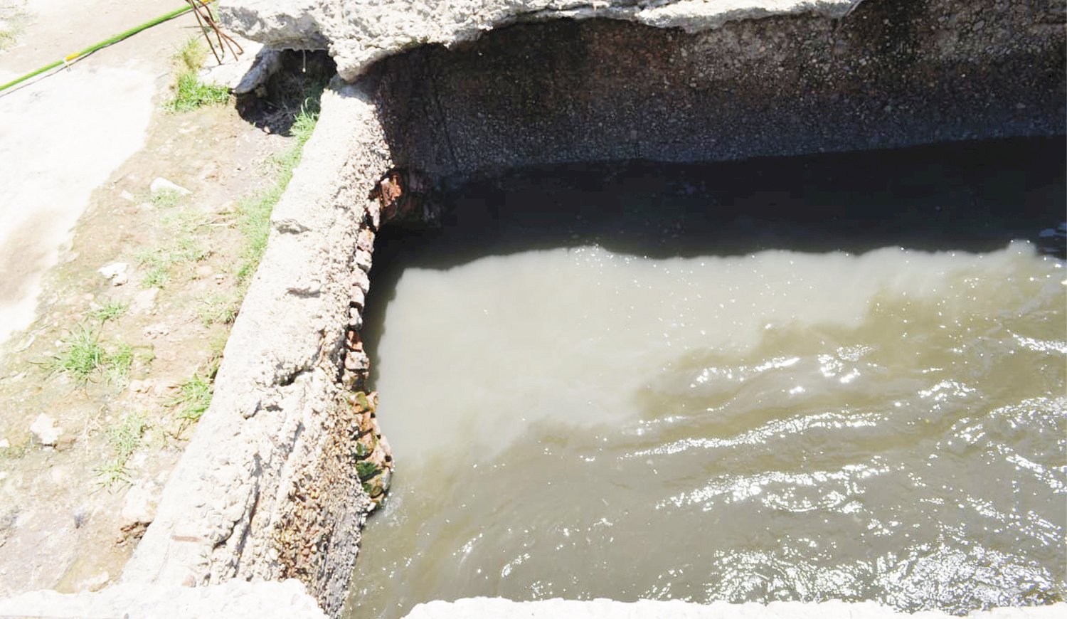 Denuncian a ABSA por falta de tratamiento de líquidos cloacales