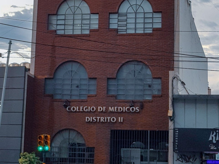 Respaldo del Colegio de Médicos al ginecólogo Diego Clementi tras un fallo en su contra