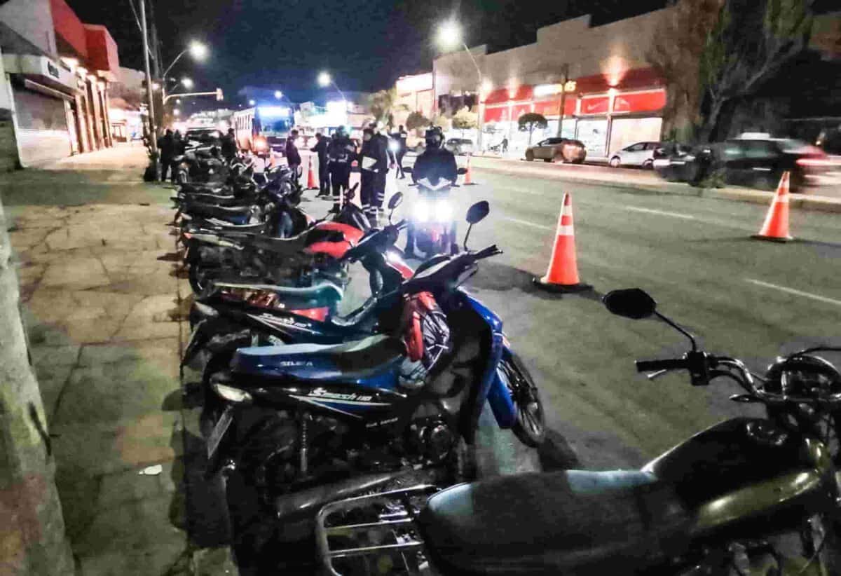 Le secuestraron la moto, pagó la multa, la fue a buscar y ya no estaba