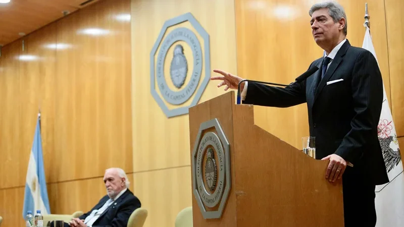 &nbsp;«Ni tanto latín ni tanto Zoom»: Rosatti impulsa una reforma cultural en la abogacía