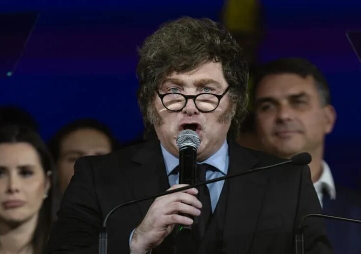 Milei habilita la expulsión de extranjeros que&nbsp; inciten el odio contra la Argentina