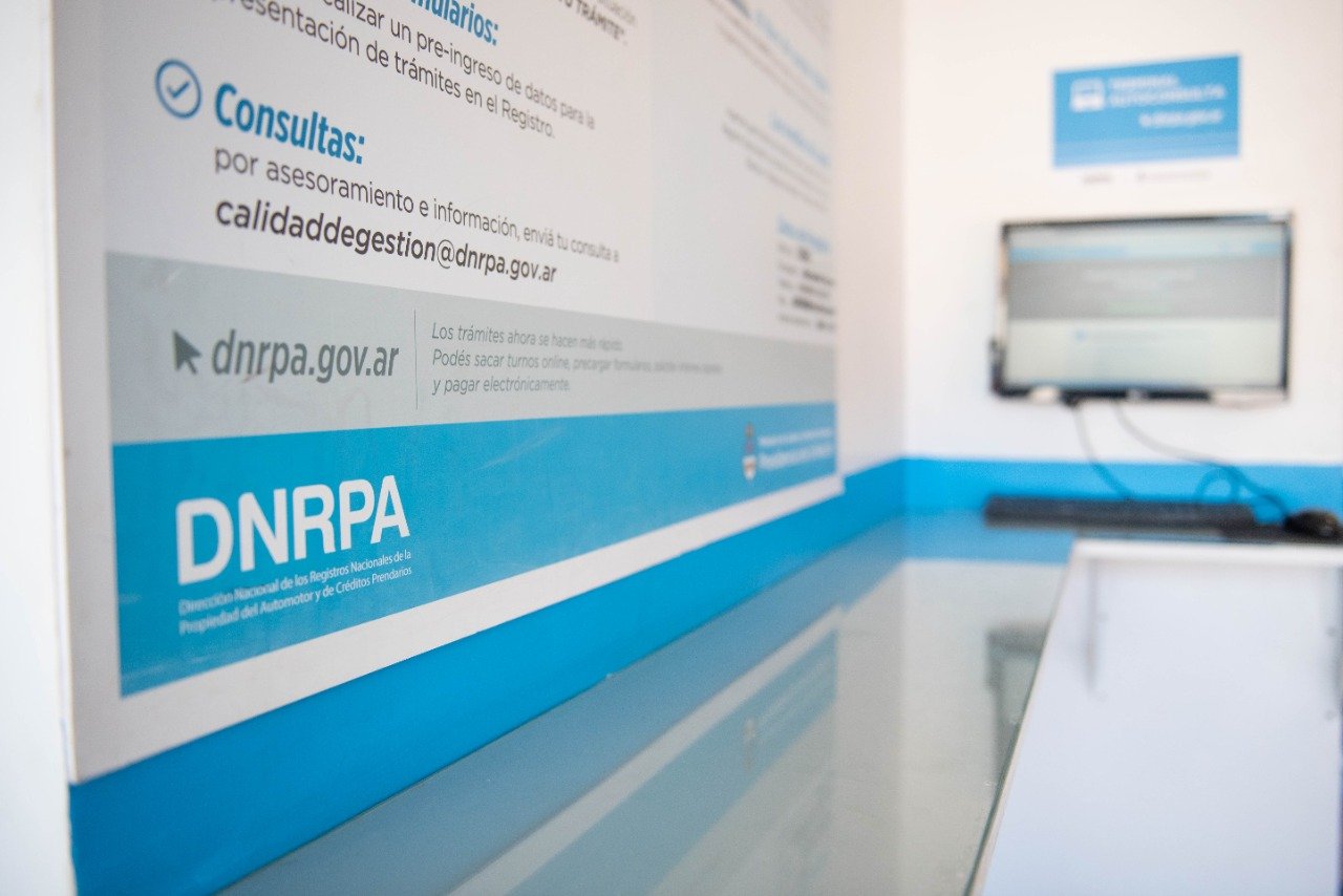 Ordenan cerrar 400 Registros del Automotor