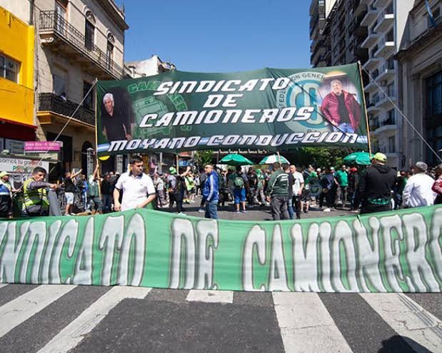 Bloqueos sindicales: impulsan un jury contra el juez que absolvió a un camionero y buscan endurecer la ley